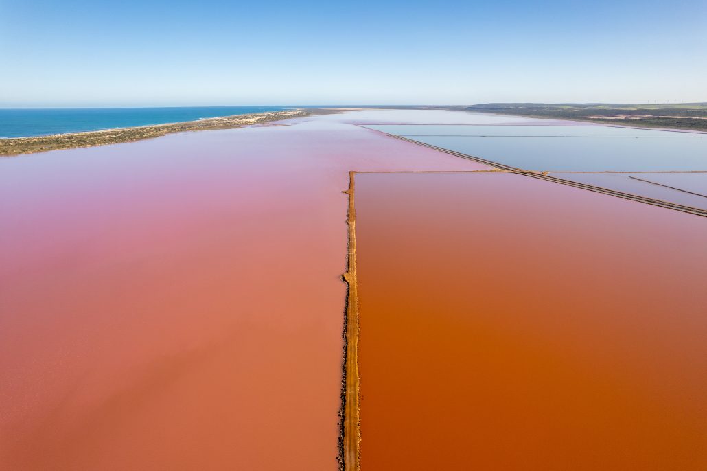 Hutt lagoon Pink lake Guide western australia