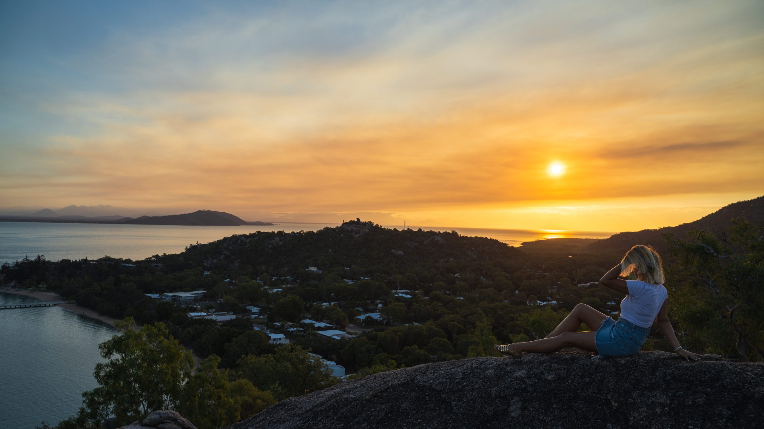 how to get to magnetic island , travel , what to do on magnetic island , where to stay on magnetic island , travel guide ,  magnetic island travel guide